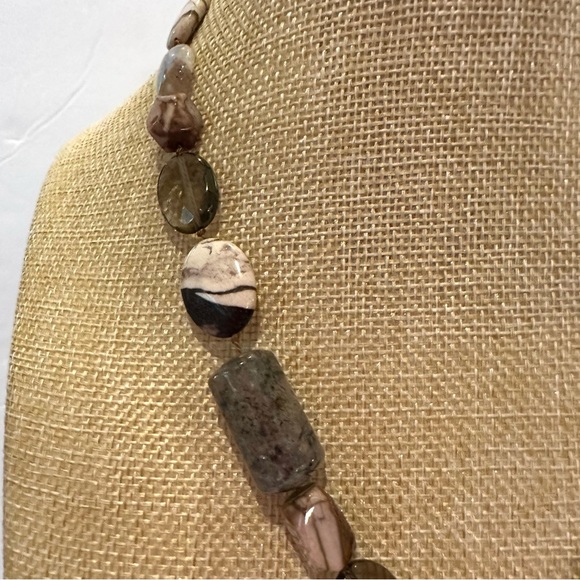 Multi-color Genuine Gemstone Necklace with polished oval stone pendant, browns - Picture 4 of 10